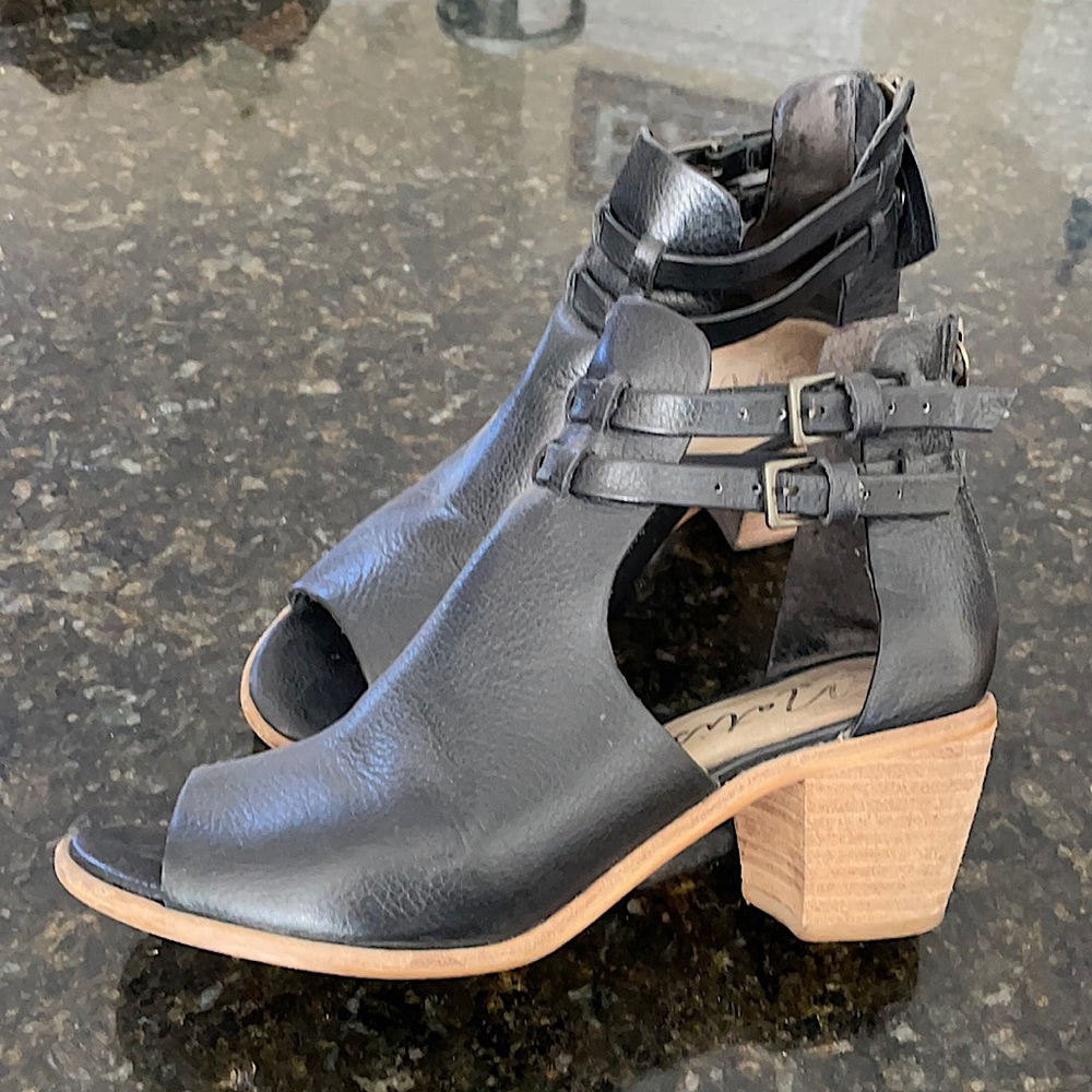 Matisse Open Toe Shoes